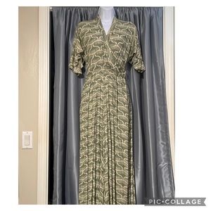 Manaola Kaila Jumpsuit Sage/Cream NWOT size M/L.